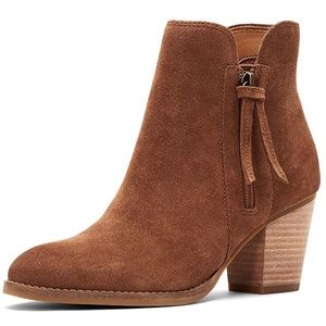 NWT FRYE